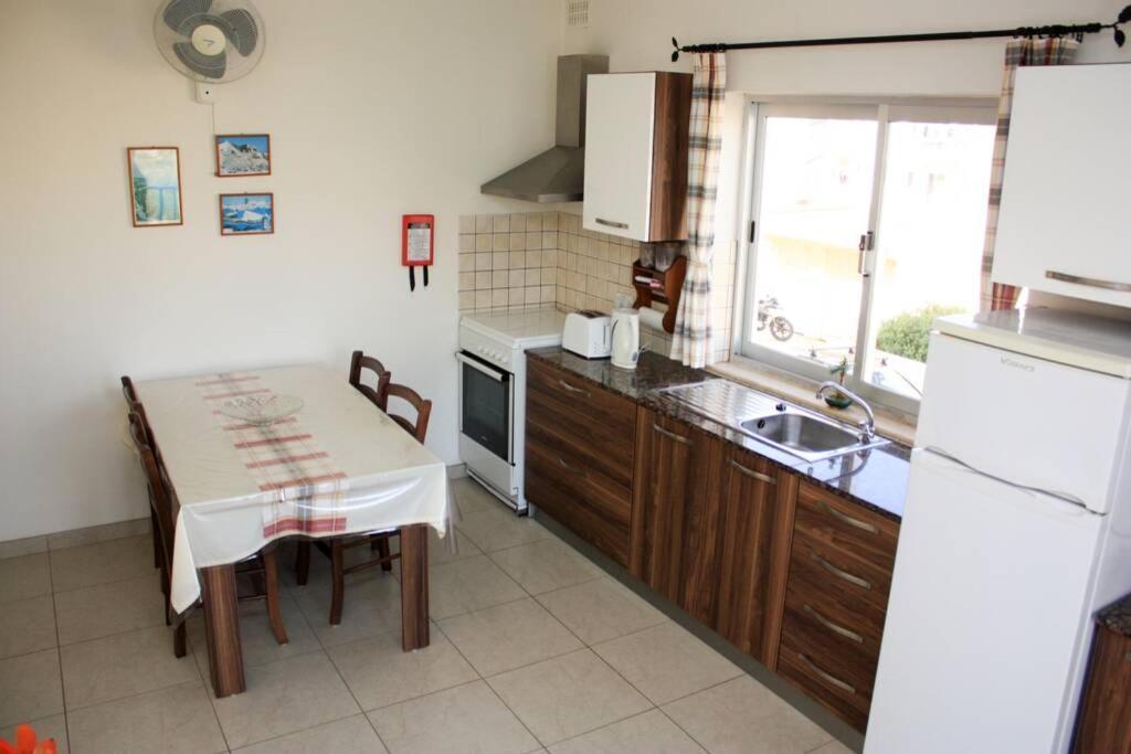 Fiesta Apartment Seaview 멜리에하 외부 사진