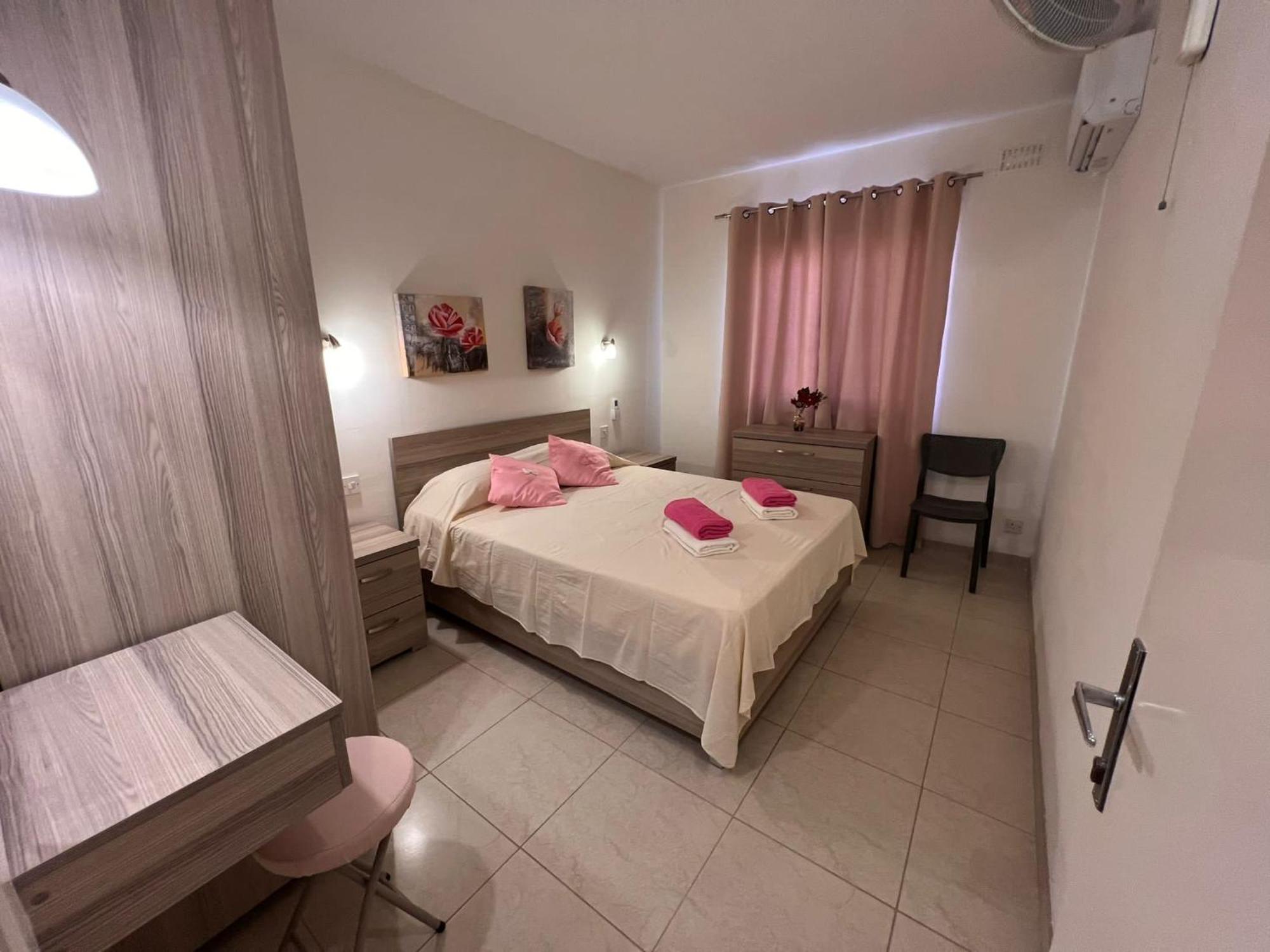 Fiesta Apartment Seaview 멜리에하 외부 사진